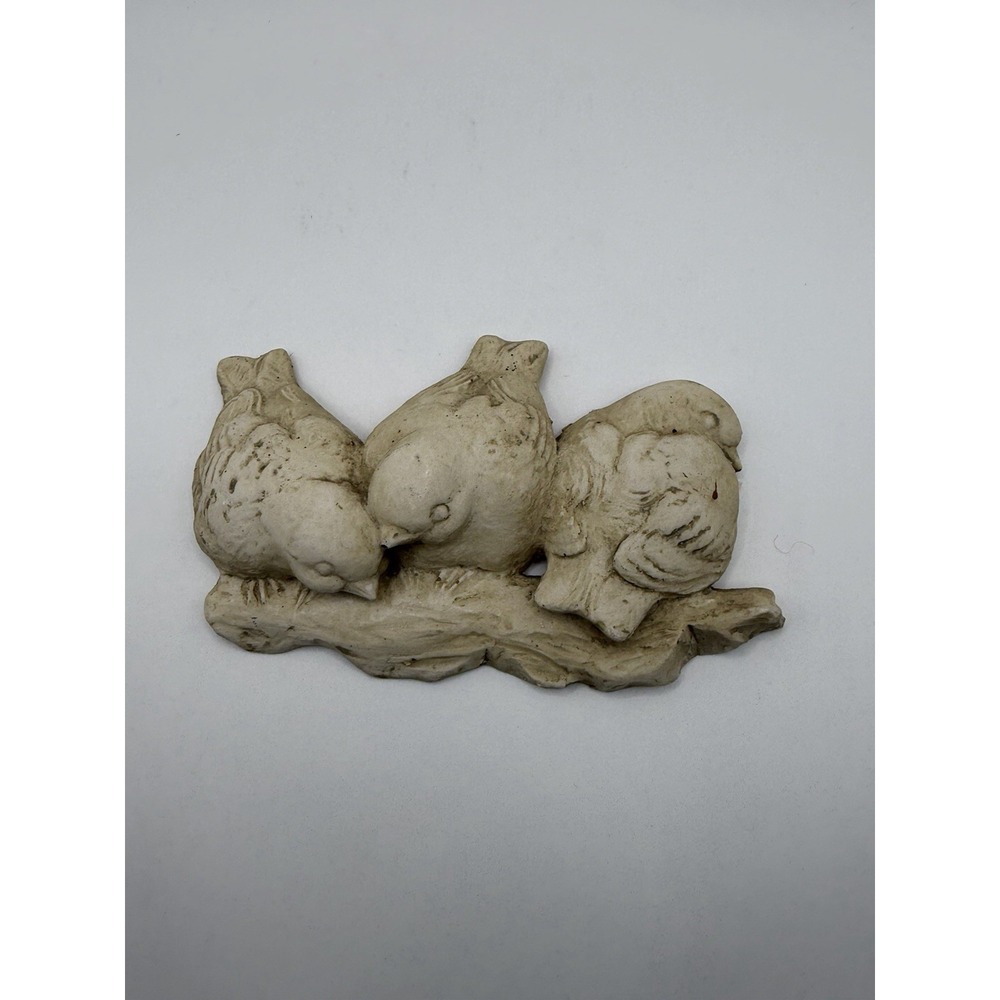 Hen-Feathers & Co Three Birds Wall Plaque Cream Cottage Garden Decor